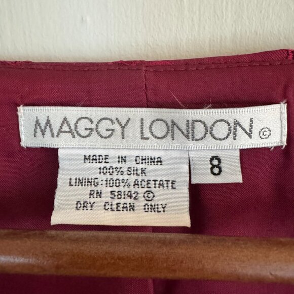 Vintage Maggy London Silk Cranberry Blazer Ornate Buttons 3/4 Sleeve - Size 8 - Picture 2 of 7